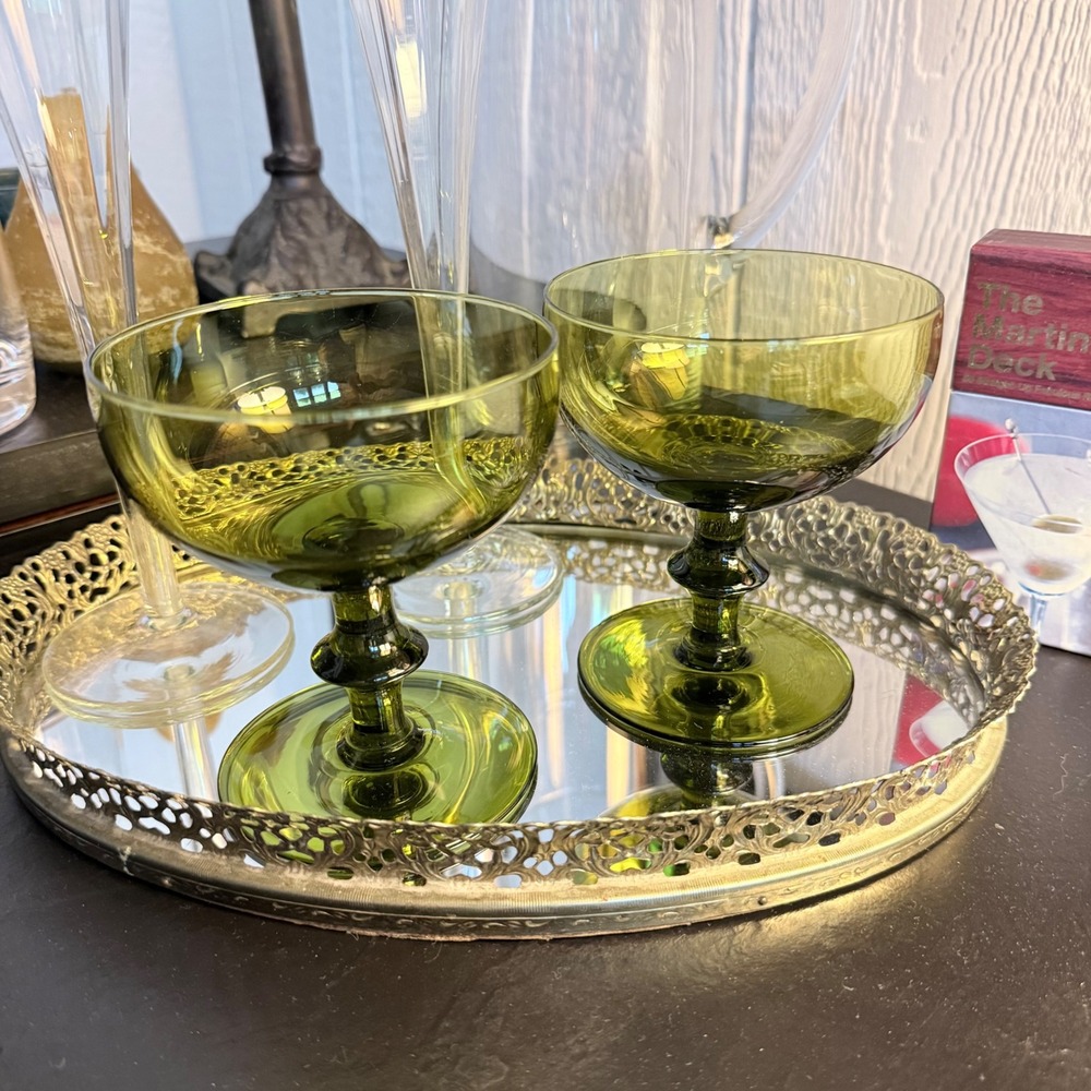 VTG Olive Green Coupe Cocktail Glasses Elegant Mid-Century Barware Champagne